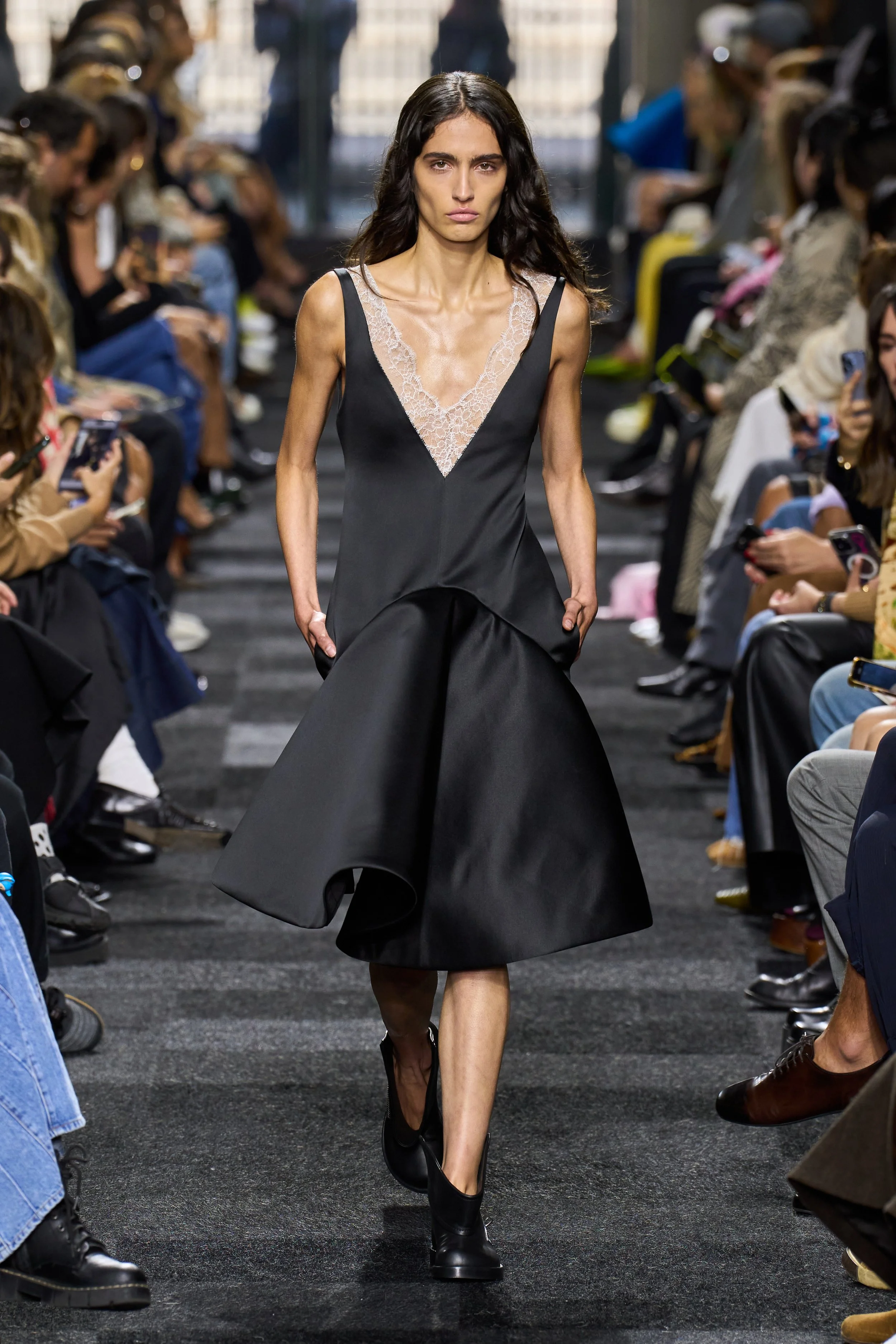 JW ANDERSON SS25 —